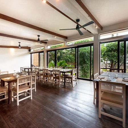 L'Osteria Luxe Beachfront B&B General Luna  Exteriér fotografie