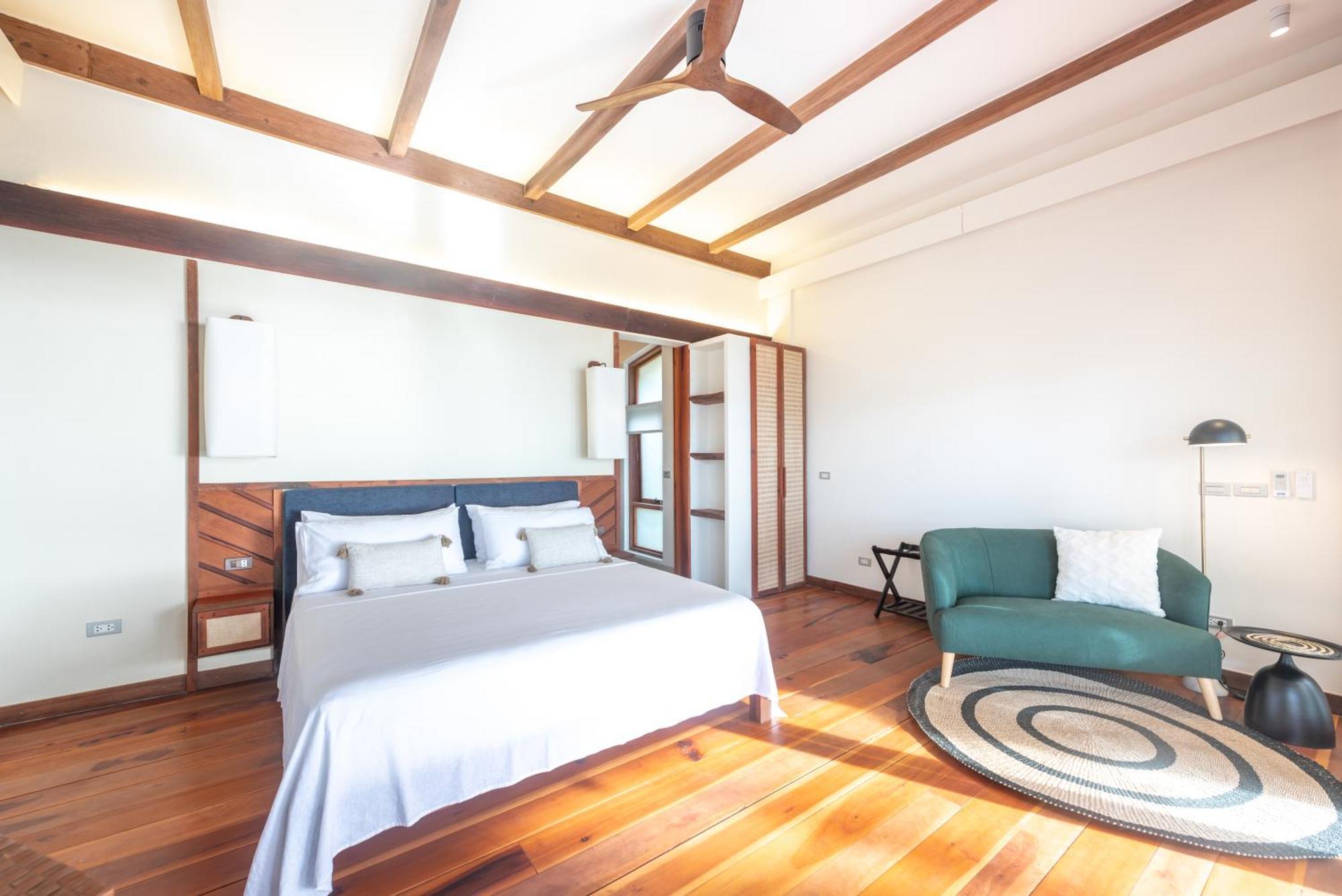 L'Osteria Luxe Beachfront B&B General Luna  Exteriér fotografie
